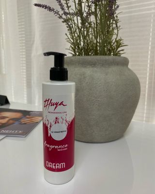 Dopřejte svým rukám to nejlepší!🩷 Naše ruce jsou každý den vystaveny zátěži – zaslouží si péči, která je zjemní, vyživí a...